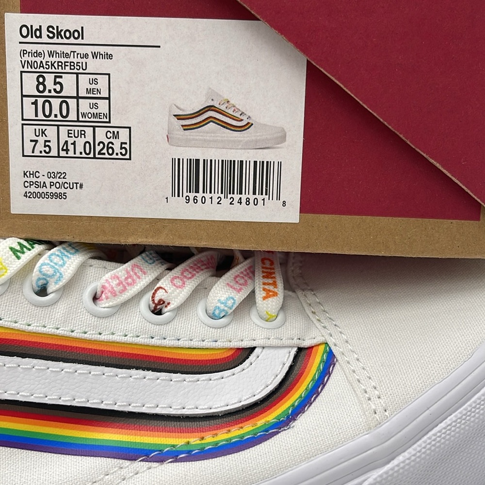 Vans WMNS White Sneakers with Rainbow Stripe Old Skool
(Pride) White/True White - Picture 16 of 16